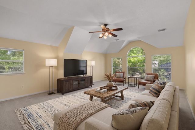 78 E Hobbit Glen Drive, Conroe, TX 77384