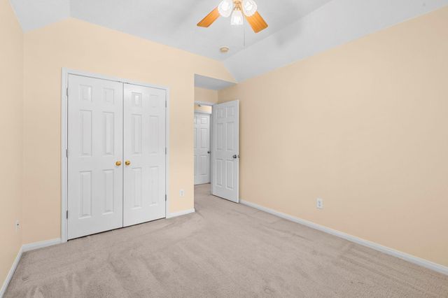 78 E Hobbit Glen Drive, Conroe, TX 77384