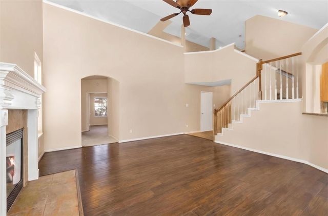 78 E Hobbit Glen Drive, Conroe, TX 77384