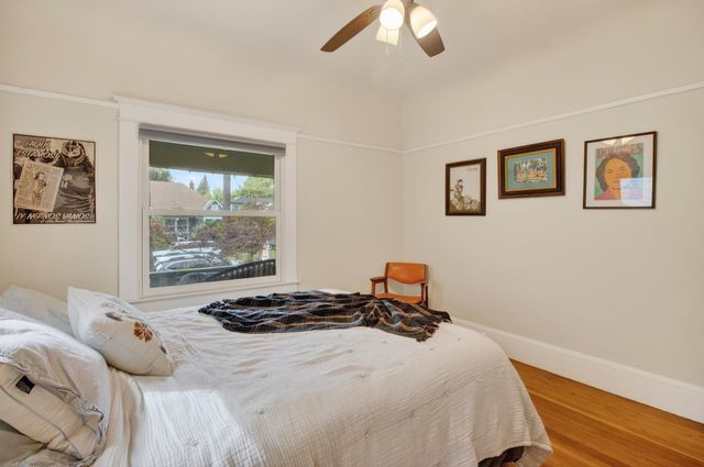 2107 24 St, Sacramento, CA 95818