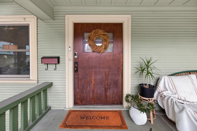 2107 24 St, Sacramento, CA 95818