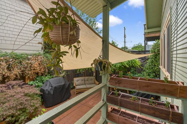 2107 24 St, Sacramento, CA 95818