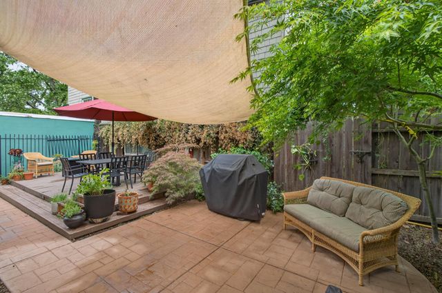 2107 24 St, Sacramento, CA 95818