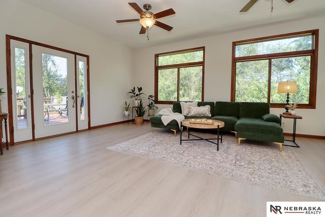 2836 NW 7th Street, Lincoln, NE 68521