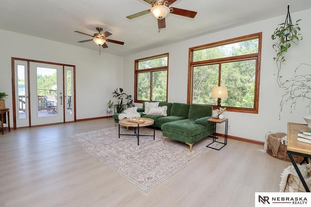 2836 NW 7th Street, Lincoln, NE 68521