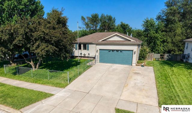 2836 NW 7th Street, Lincoln, NE 68521