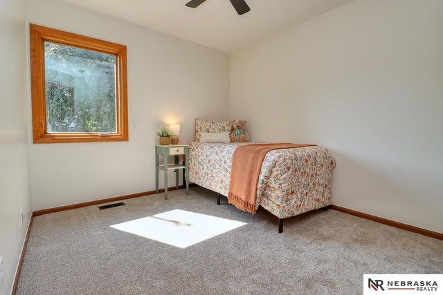 2836 NW 7th Street, Lincoln, NE 68521
