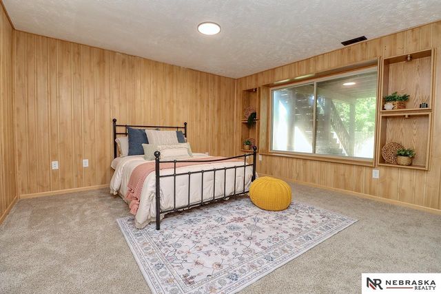 2836 NW 7th Street, Lincoln, NE 68521
