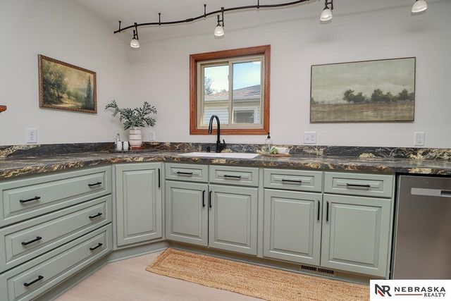 2836 NW 7th Street, Lincoln, NE 68521