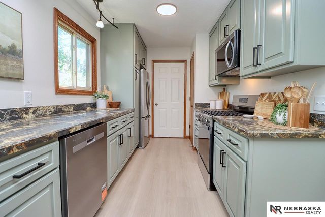 2836 NW 7th Street, Lincoln, NE 68521