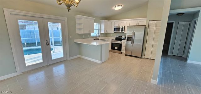 510 SE 27th TER, Cape Coral, FL 33904