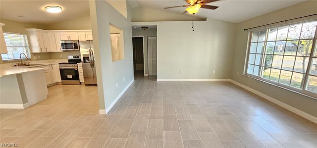 510 SE 27th TER, Cape Coral, FL 33904