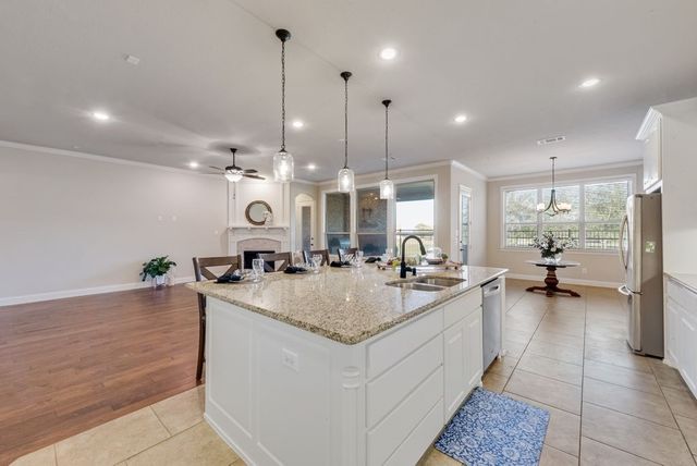 6915 Clayton Nicholas Court, Arlington, TX 76001