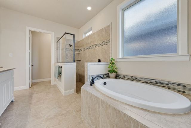 6915 Clayton Nicholas Court, Arlington, TX 76001