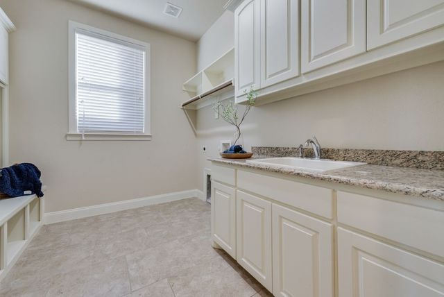 6915 Clayton Nicholas Court, Arlington, TX 76001