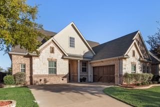 6915 Clayton Nicholas Court, Arlington, TX 76001