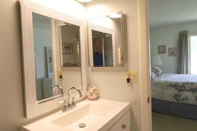 801 Sky Pine Way F2, Greenacres, FL 33415