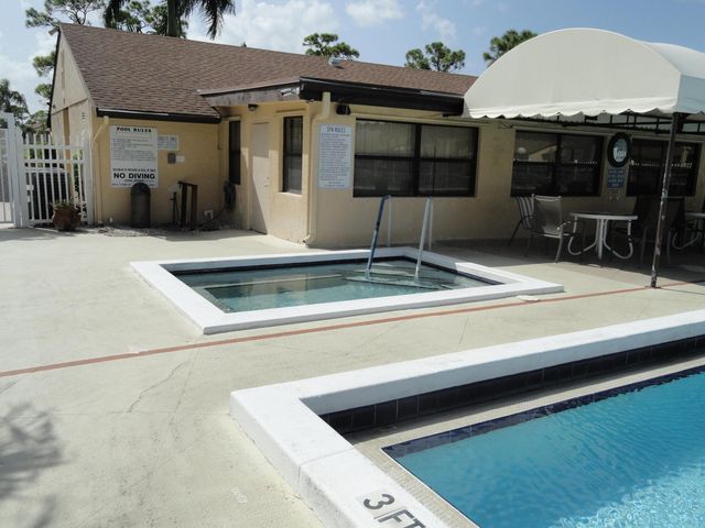 801 Sky Pine Way F2, Greenacres, FL 33415