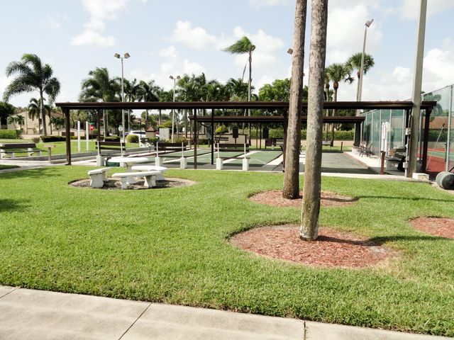 801 Sky Pine Way F2, Greenacres, FL 33415