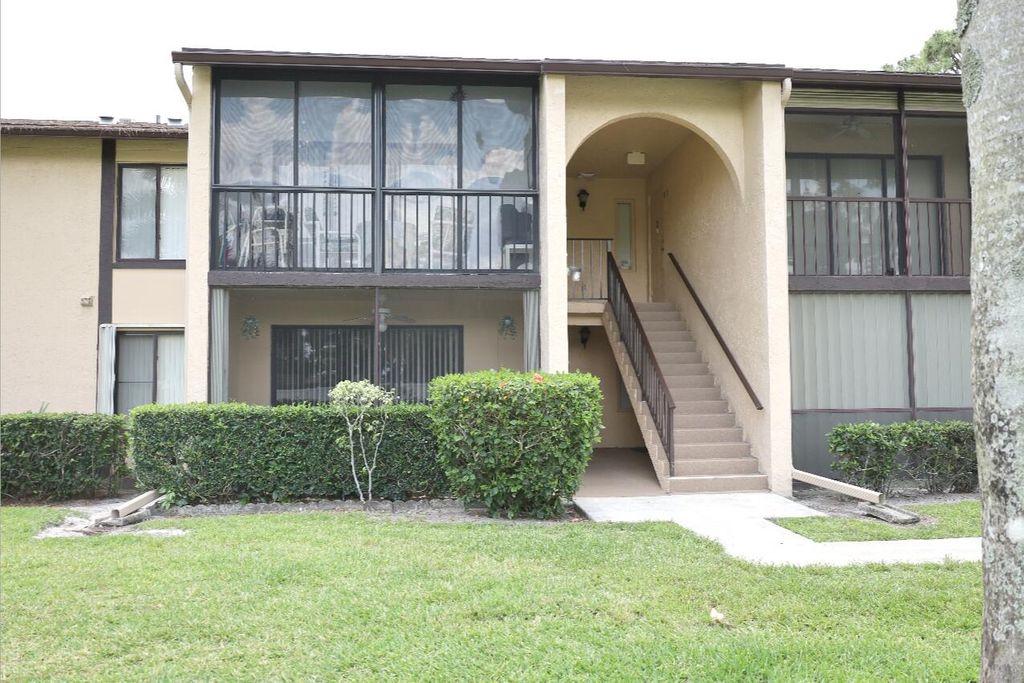 801 Sky Pine Way F2, Greenacres, FL 33415