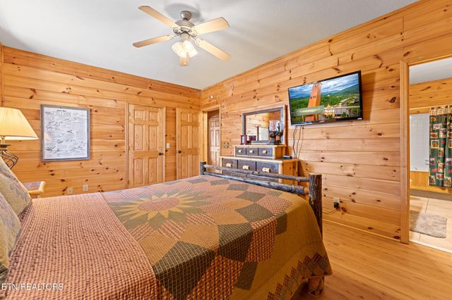 829 Red Fox Trl, Gatlinburg, TN 37738