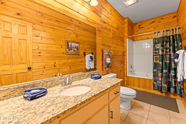 829 Red Fox Trl, Gatlinburg, TN 37738