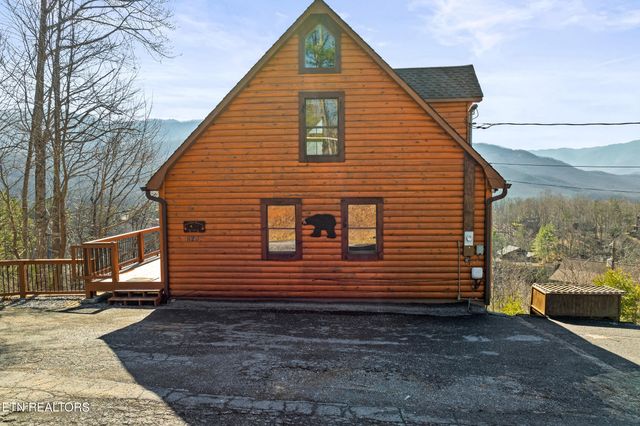 829 Red Fox Trl, Gatlinburg, TN 37738