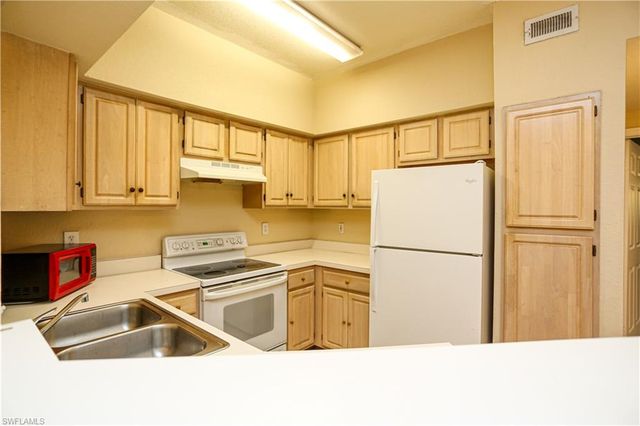 23640 Walden Center DR 207, Estero, FL 34134