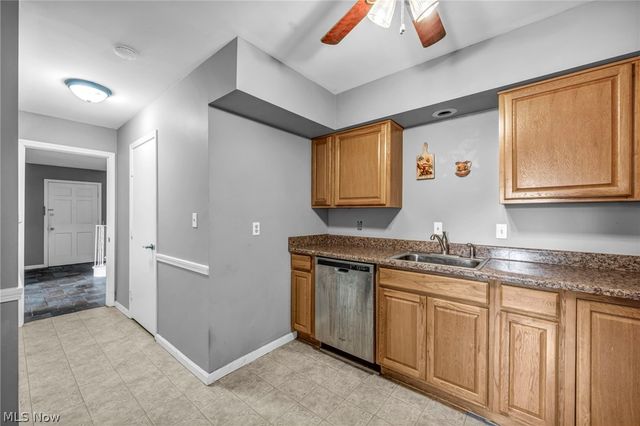 3 Meadowlawn Drive 3-22, Mentor, OH 44060
