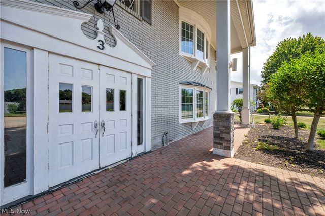 3 Meadowlawn Drive 3-22, Mentor, OH 44060