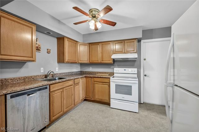 3 Meadowlawn Drive 3-22, Mentor, OH 44060