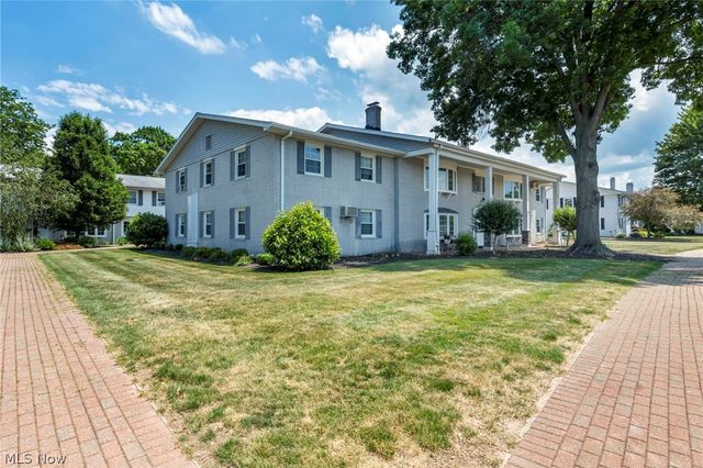 3 Meadowlawn Drive 3-22, Mentor, OH 44060