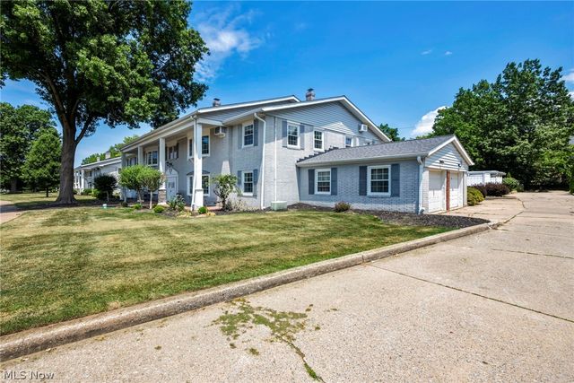 3 Meadowlawn Drive 3-22, Mentor, OH 44060