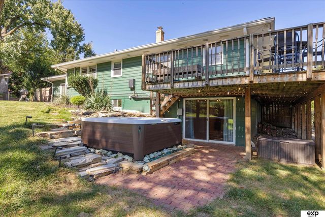 7923 Harney Street, Omaha, NE 68114