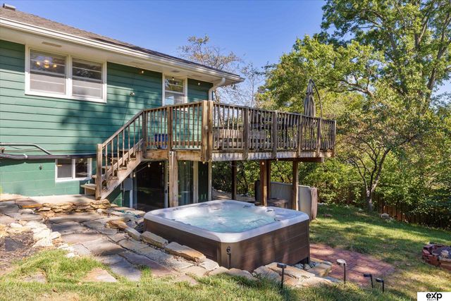 7923 Harney Street, Omaha, NE 68114