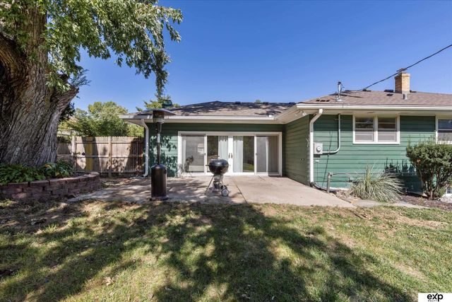 7923 Harney Street, Omaha, NE 68114