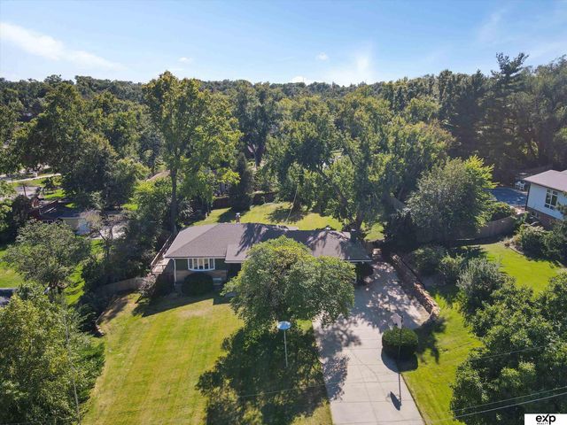 7923 Harney Street, Omaha, NE 68114