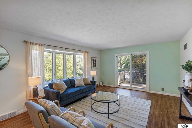 7923 Harney Street, Omaha, NE 68114