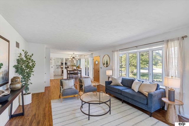 7923 Harney Street, Omaha, NE 68114