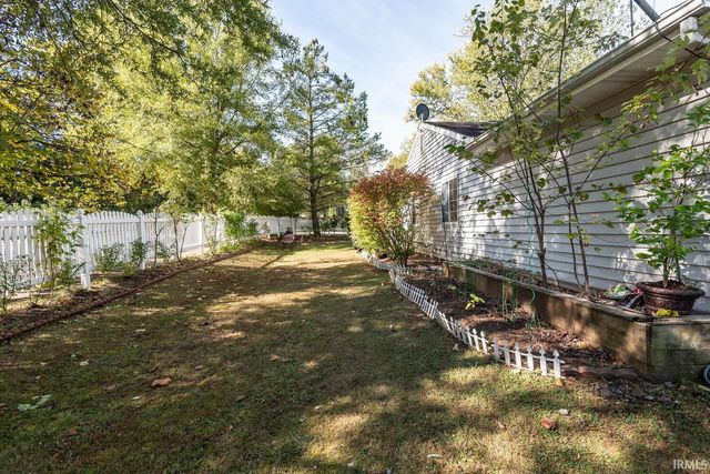 3700 W Woodmere Way, Bloomington, IN 47403