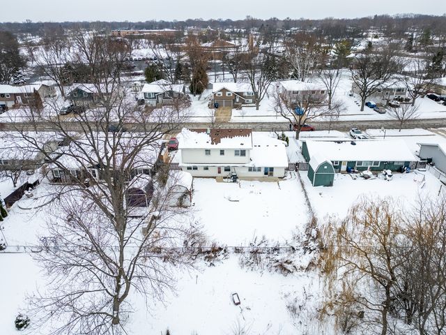 1629 Syracuse Lane, Schaumburg, IL 60193