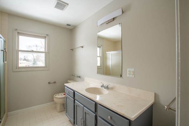 1629 Syracuse Lane, Schaumburg, IL 60193