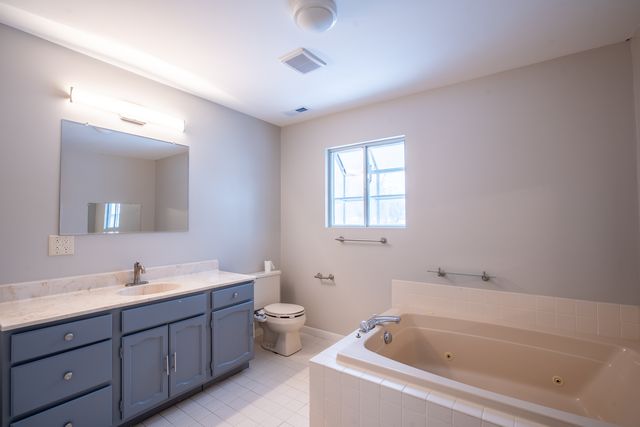 1629 Syracuse Lane, Schaumburg, IL 60193