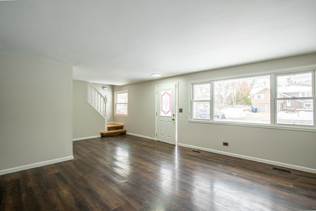 1629 Syracuse Lane, Schaumburg, IL 60193