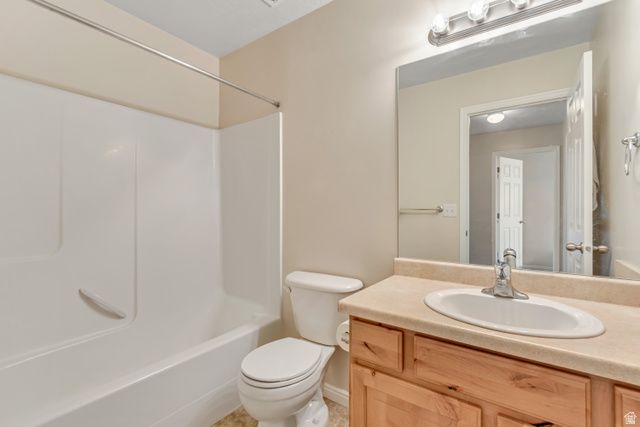 2356 W MONTCALM DR, Riverton, UT 84065