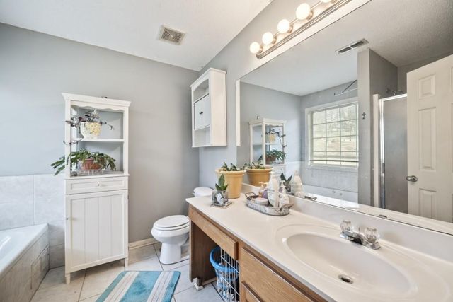 30 Hedgerow SE Court, Cartersville, GA 30120