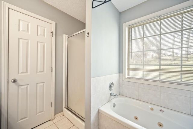 30 Hedgerow SE Court, Cartersville, GA 30120