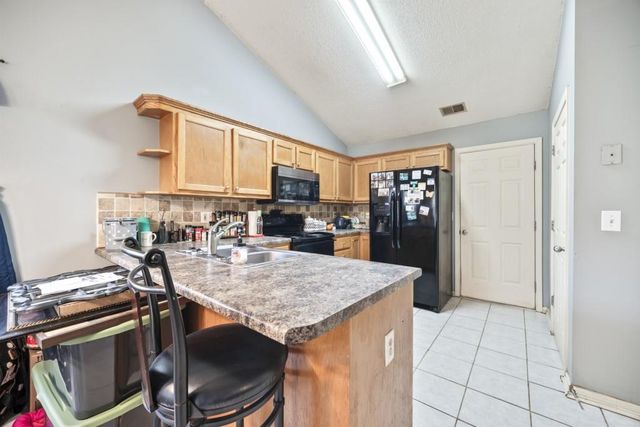 30 Hedgerow SE Court, Cartersville, GA 30120