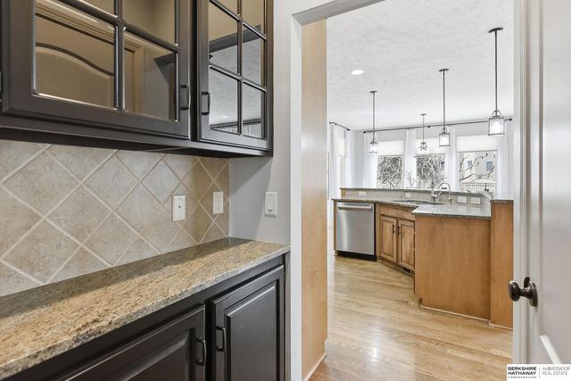 615 S 196th Avenue, Elkhorn, NE 68022