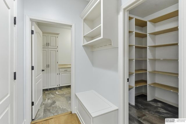 615 S 196th Avenue, Elkhorn, NE 68022